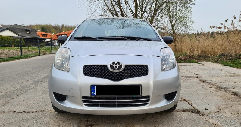 Toyota Yaris cena 9900 przebieg: 178000, rok produkcji 2007 z Zabrze małe 106